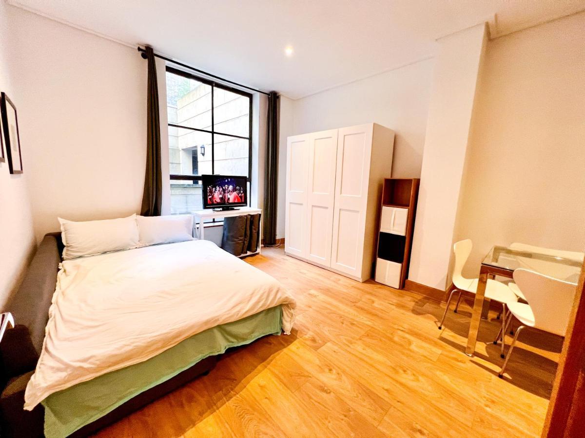 Superior Entire Apartment Between St Pauls Cathedral And Covent Gardenロンドン エクステリア 写真