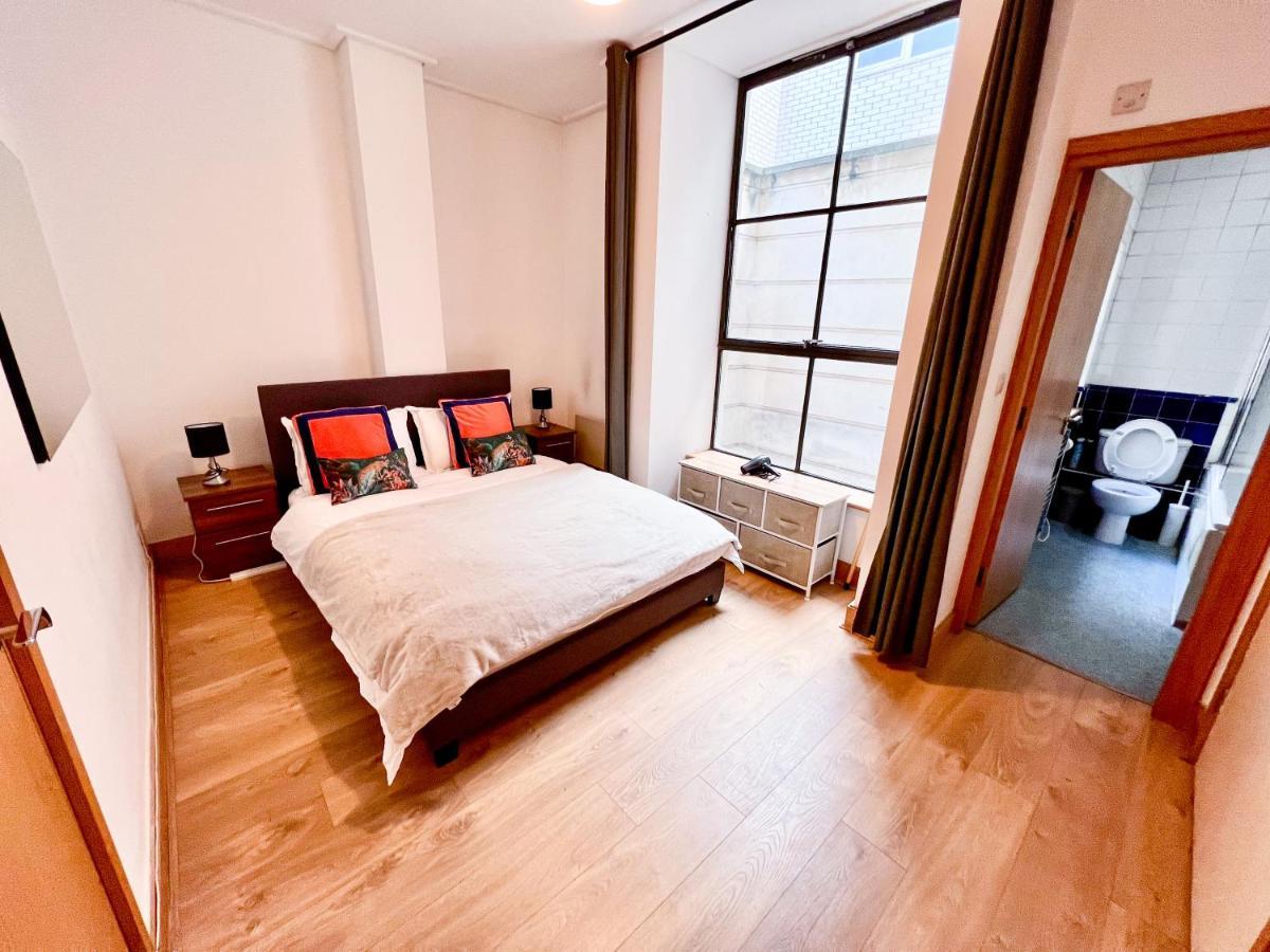 Superior Entire Apartment Between St Pauls Cathedral And Covent Gardenロンドン エクステリア 写真