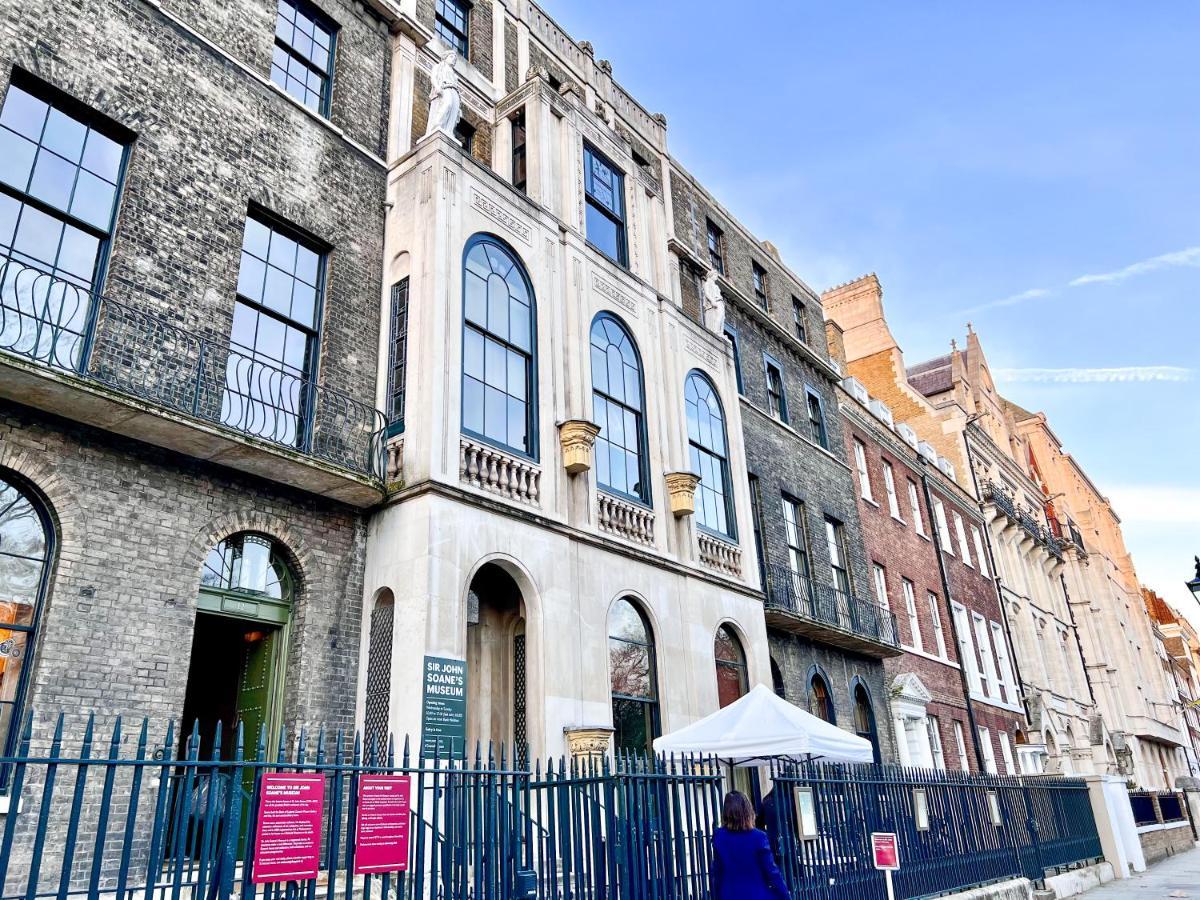 Superior Entire Apartment Between St Pauls Cathedral And Covent Gardenロンドン エクステリア 写真