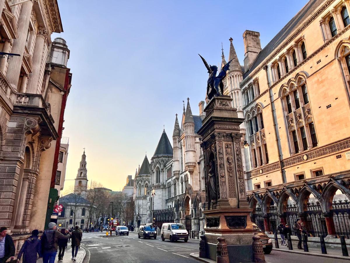 Superior Entire Apartment Between St Pauls Cathedral And Covent Gardenロンドン エクステリア 写真