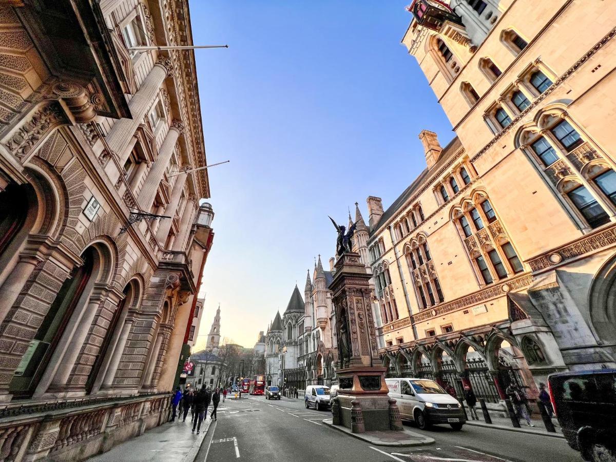 Superior Entire Apartment Between St Pauls Cathedral And Covent Gardenロンドン エクステリア 写真
