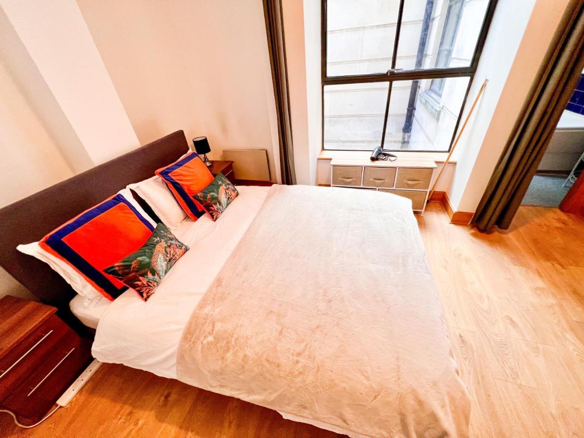 Superior Entire Apartment Between St Pauls Cathedral And Covent Gardenロンドン エクステリア 写真