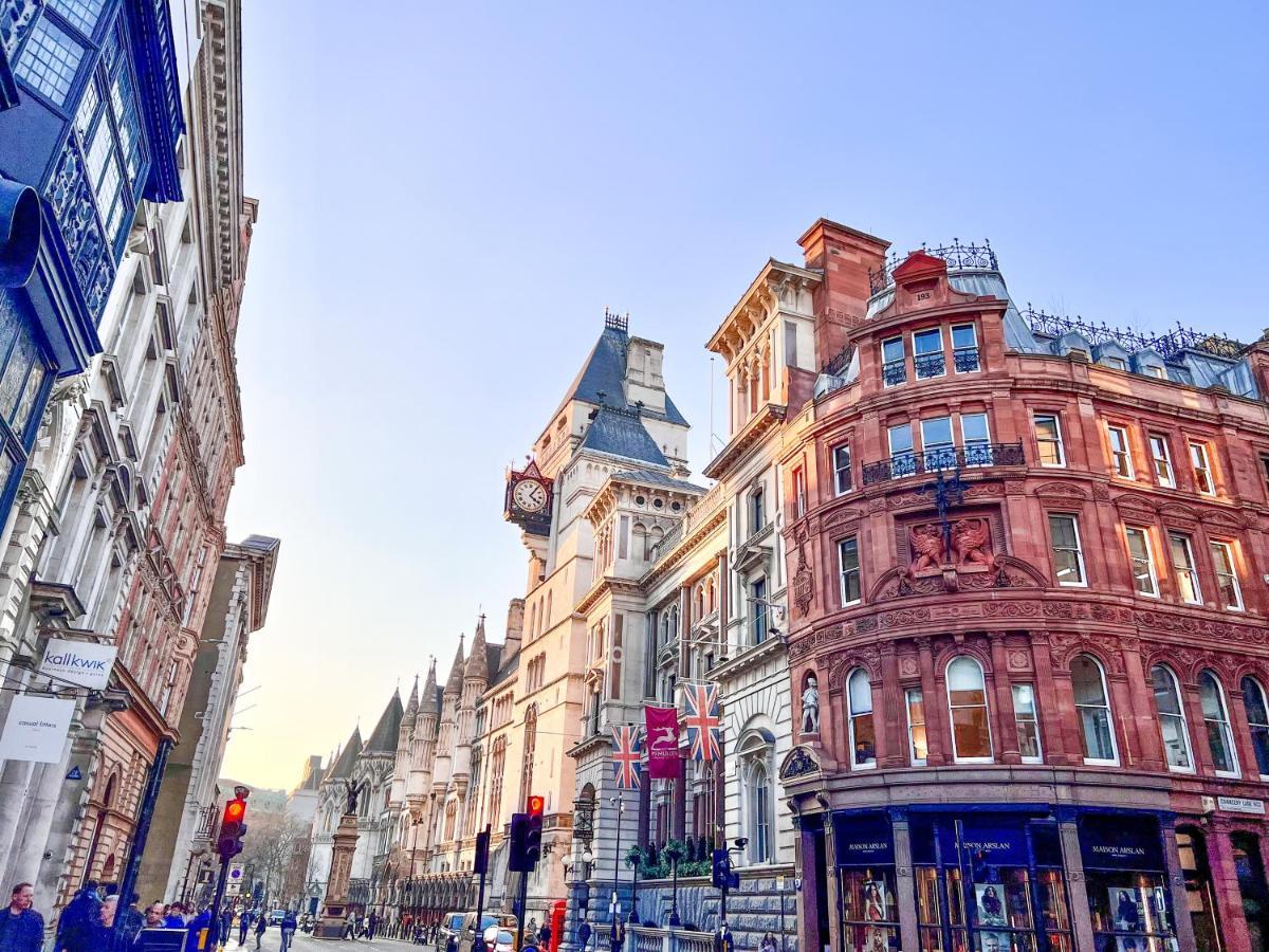 Superior Entire Apartment Between St Pauls Cathedral And Covent Gardenロンドン エクステリア 写真
