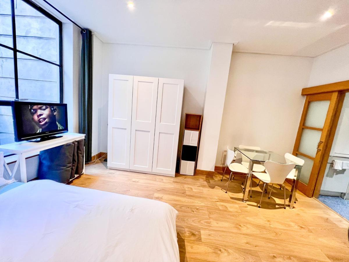 Superior Entire Apartment Between St Pauls Cathedral And Covent Gardenロンドン エクステリア 写真