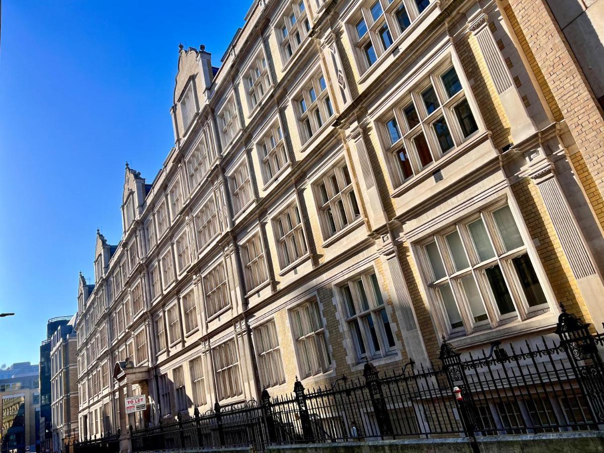 Superior Entire Apartment Between St Pauls Cathedral And Covent Gardenロンドン エクステリア 写真